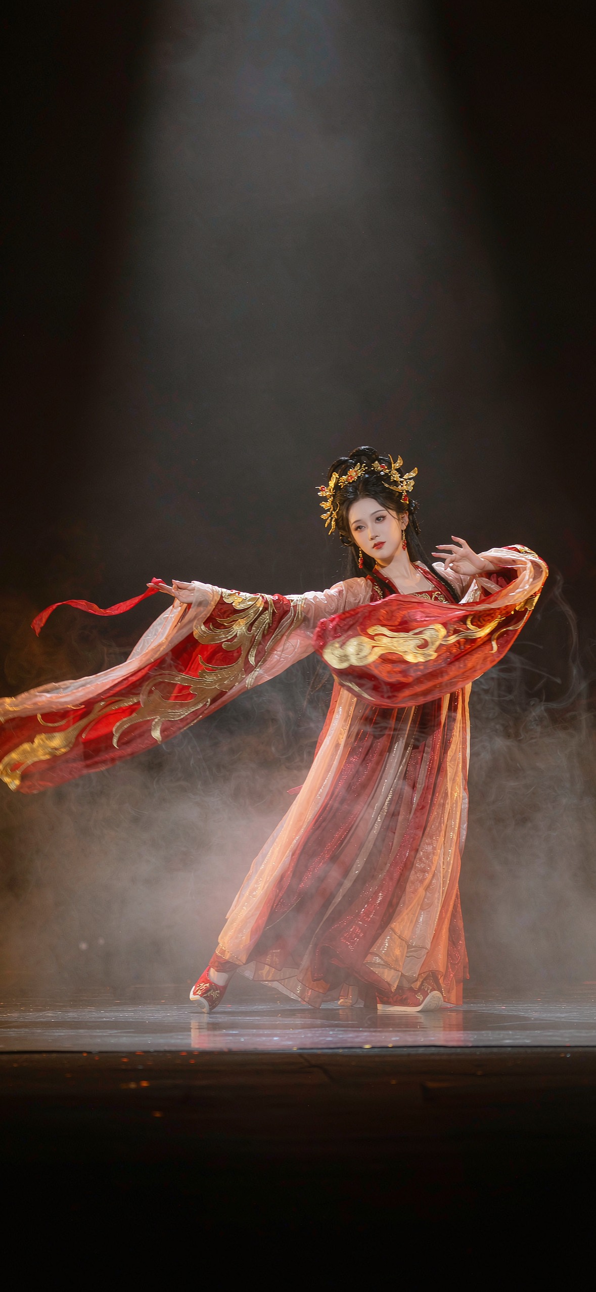 汉服舞影 · 1179×2556 美女帅哥壁纸