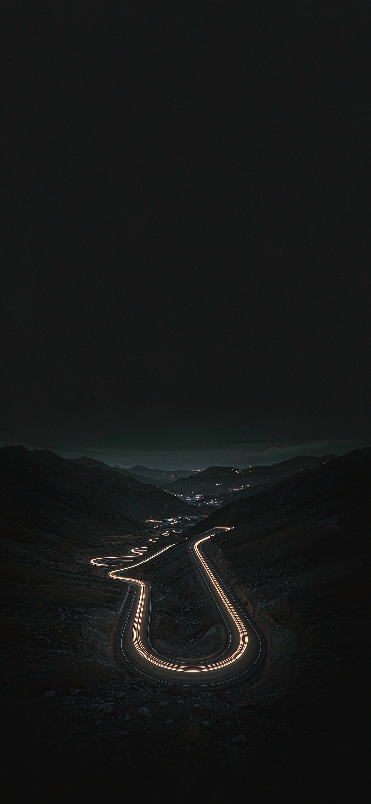 山路光轨 · 1179×2556 极简壁纸